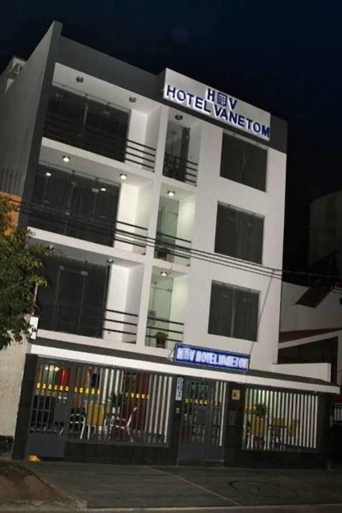 Hotel Vanetom تشيكلايو المظهر الخارجي الصورة