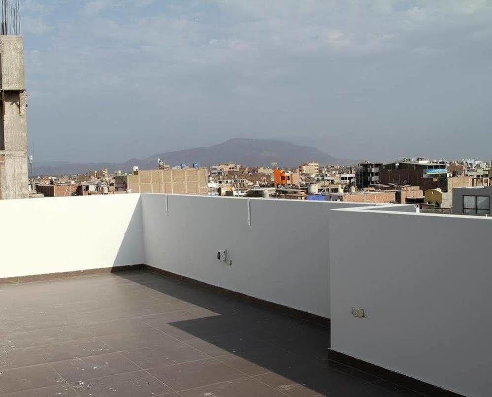 Hotel Vanetom تشيكلايو المظهر الخارجي الصورة